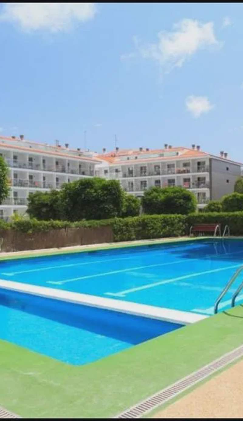 Reina Apartment 150m to Beach with Pool and Balcony near to PortAventura