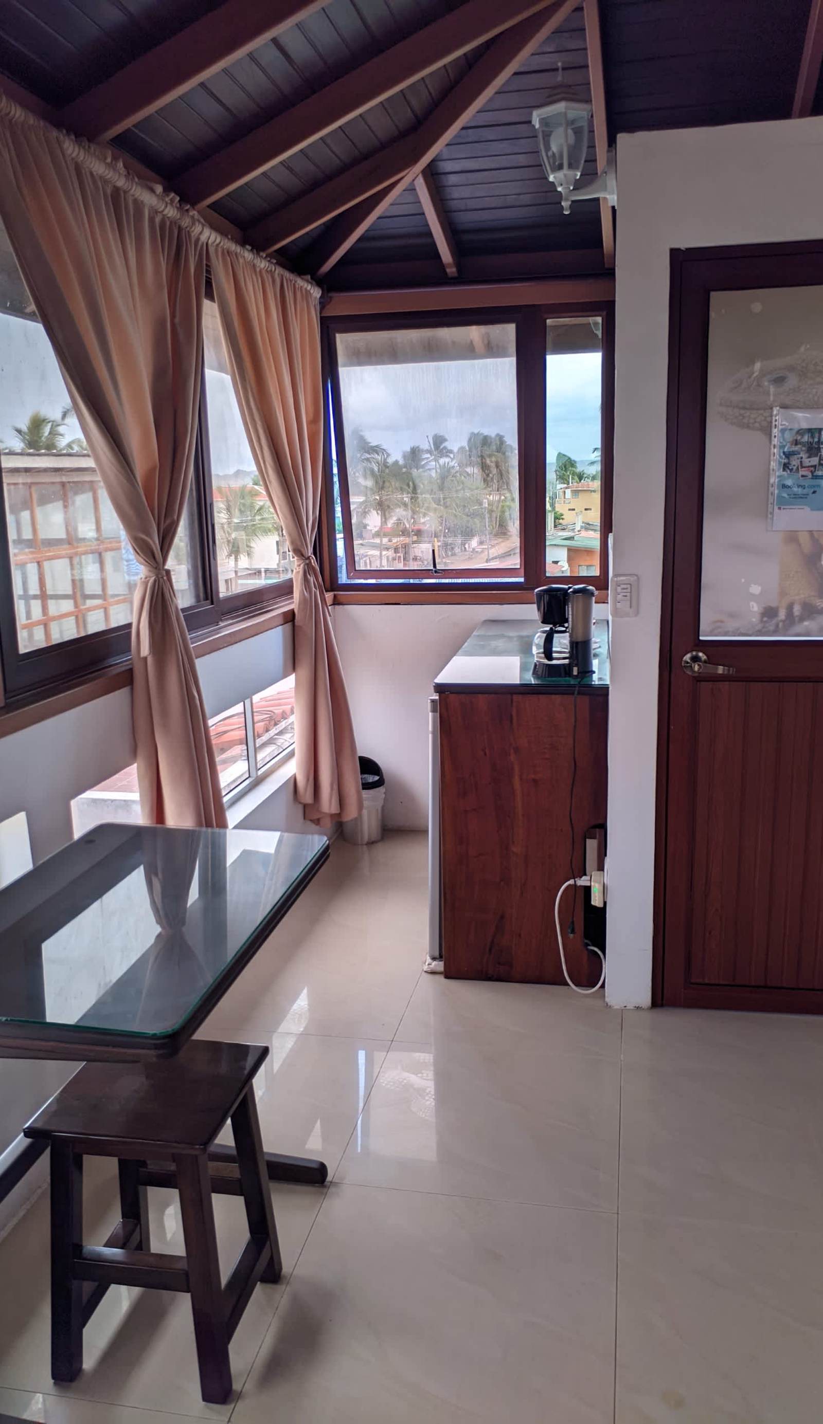 Sun Island Hostel
