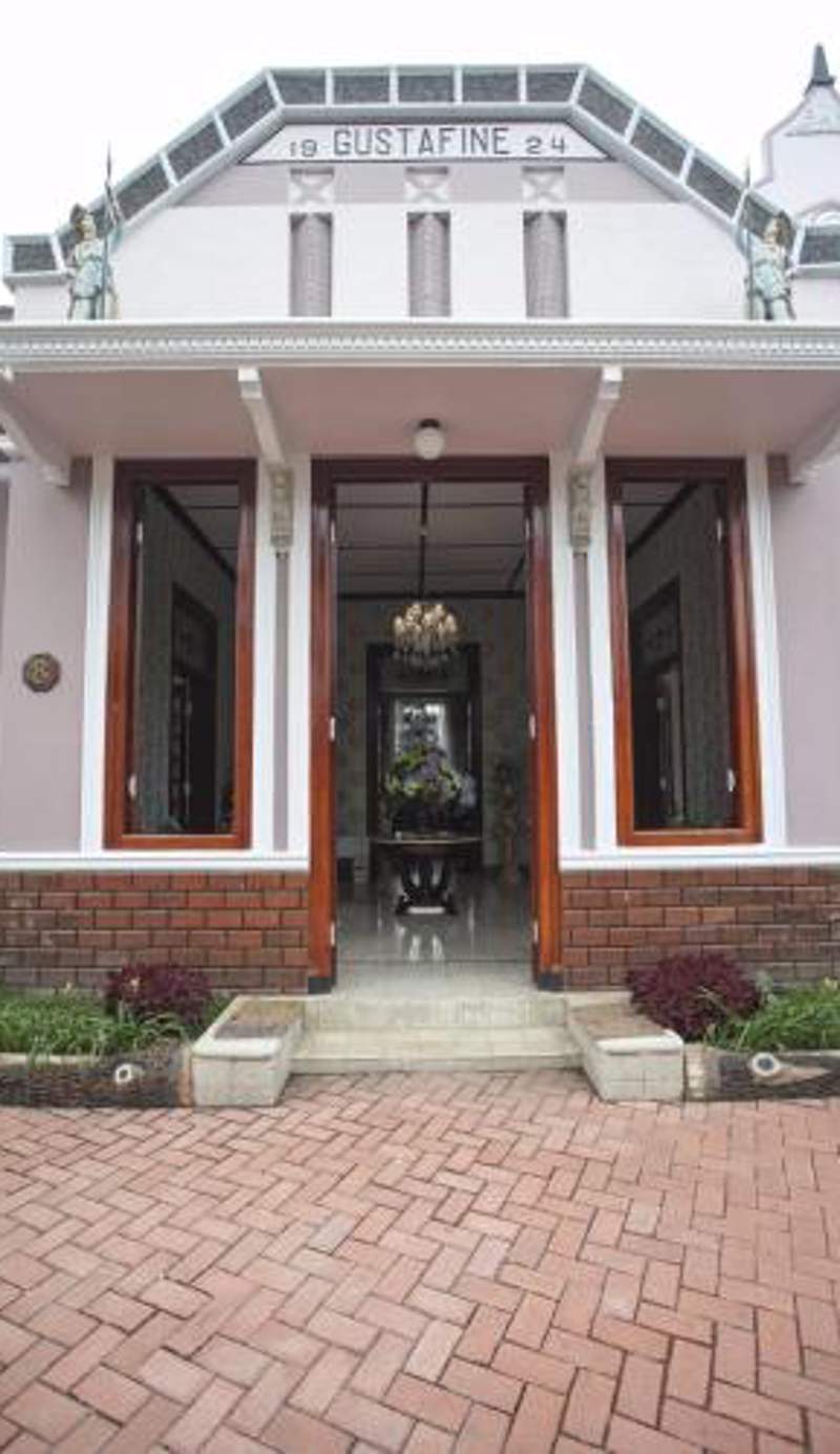 Huis Van Gustafine Floor 2