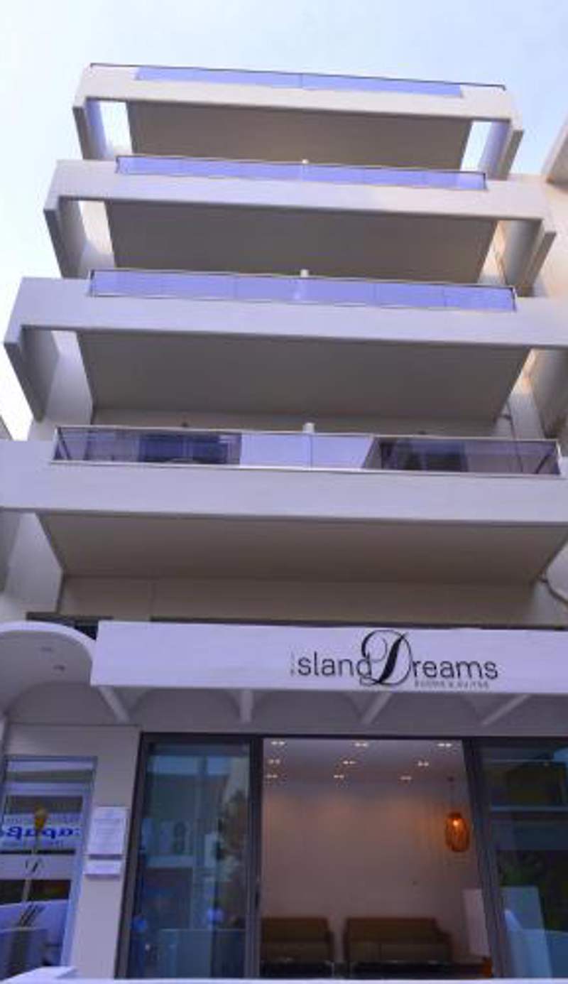 Island Dreams Rooms & Suites