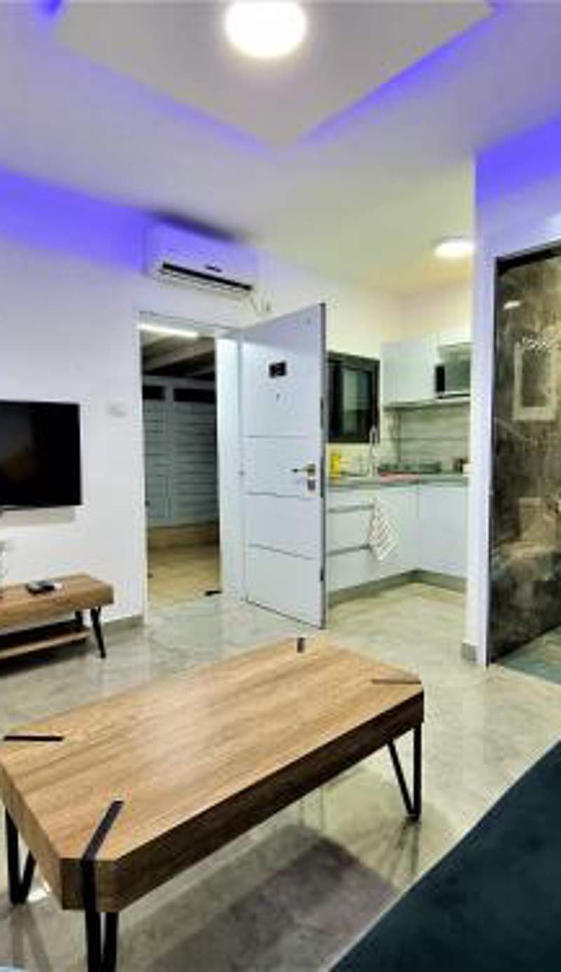 Diamond Suites