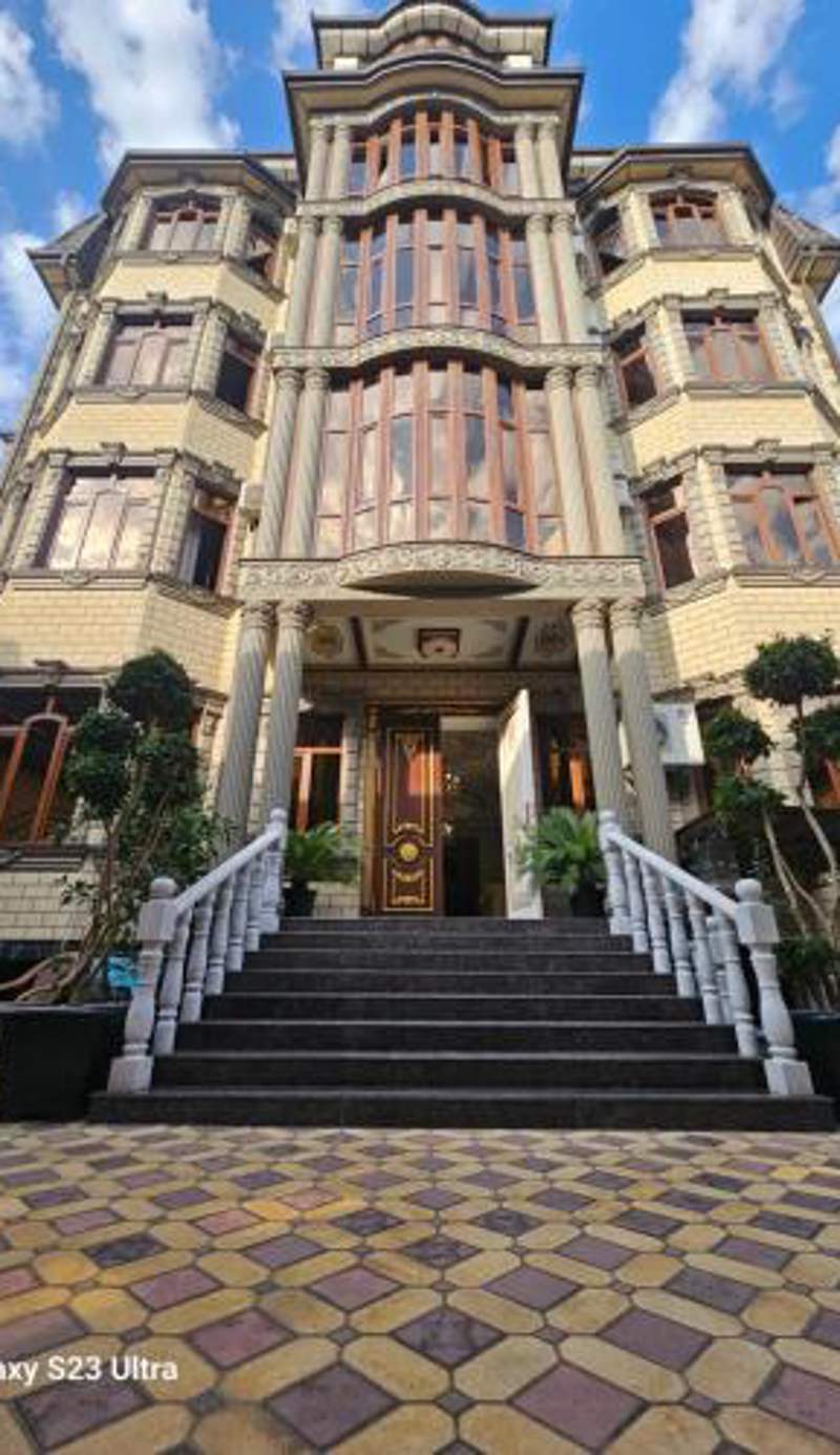 Hotel Sharq