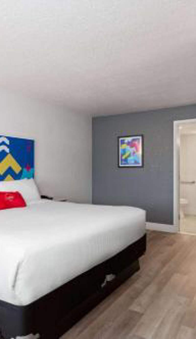 Howard Johnson by Wyndham Orlando Lake Buena Vista South