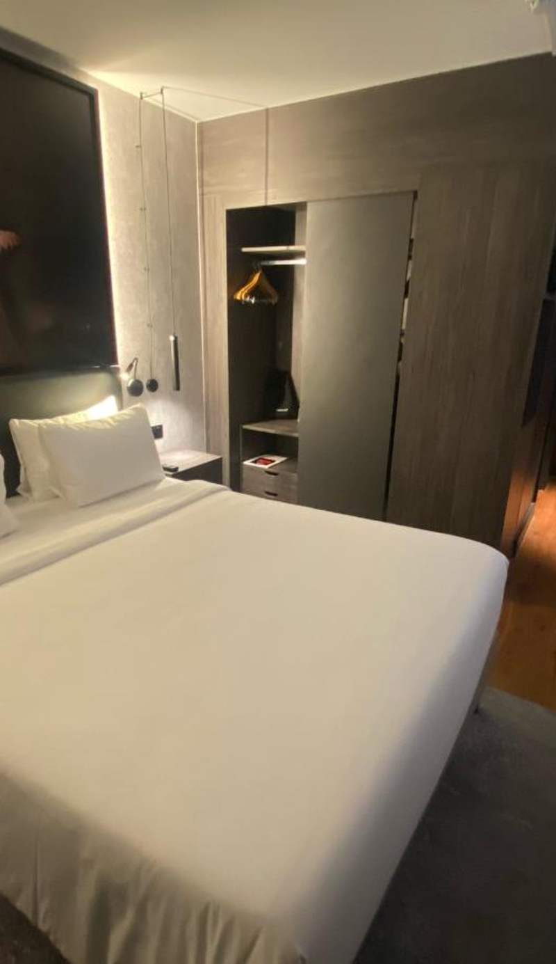 Radisson RED London Gatwick Airport
