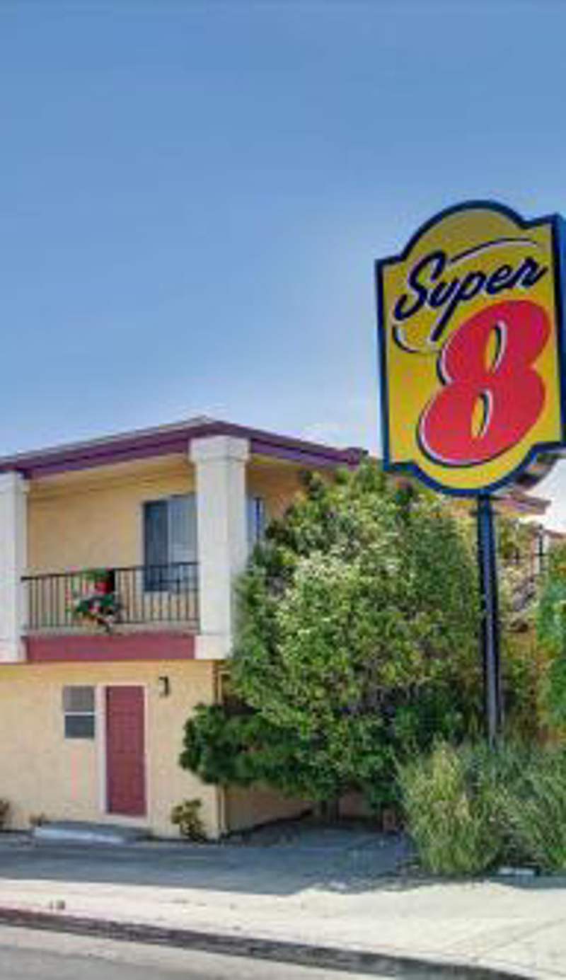 Super 8 by Wyndham Santa Cruz Beach