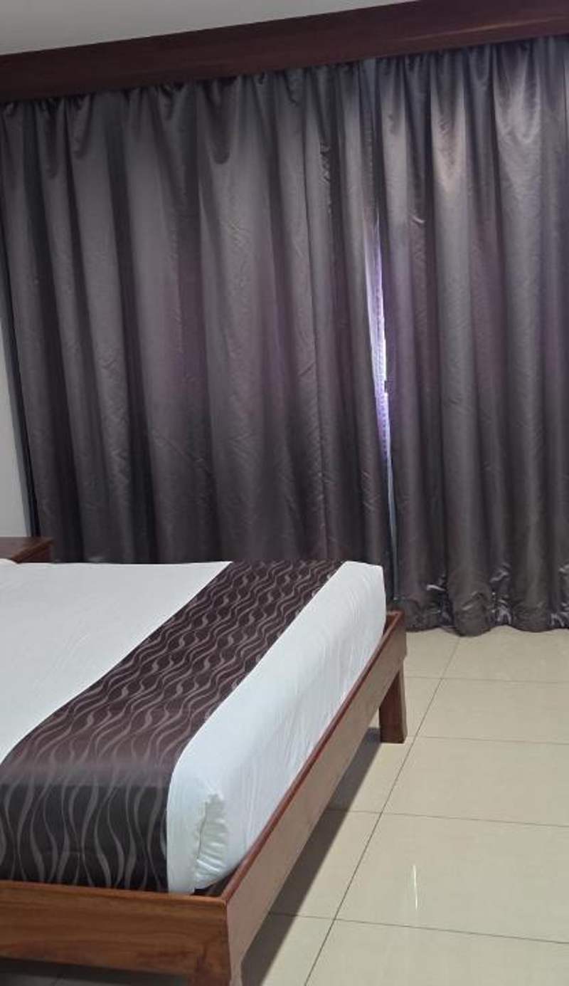 PADDY'S HOTEL & APARTMENTS