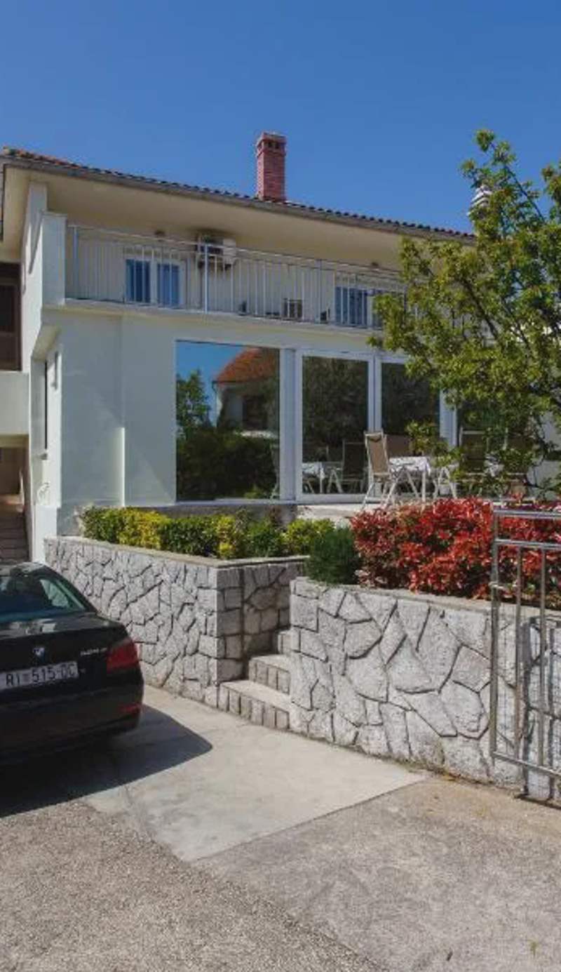 Apartments D