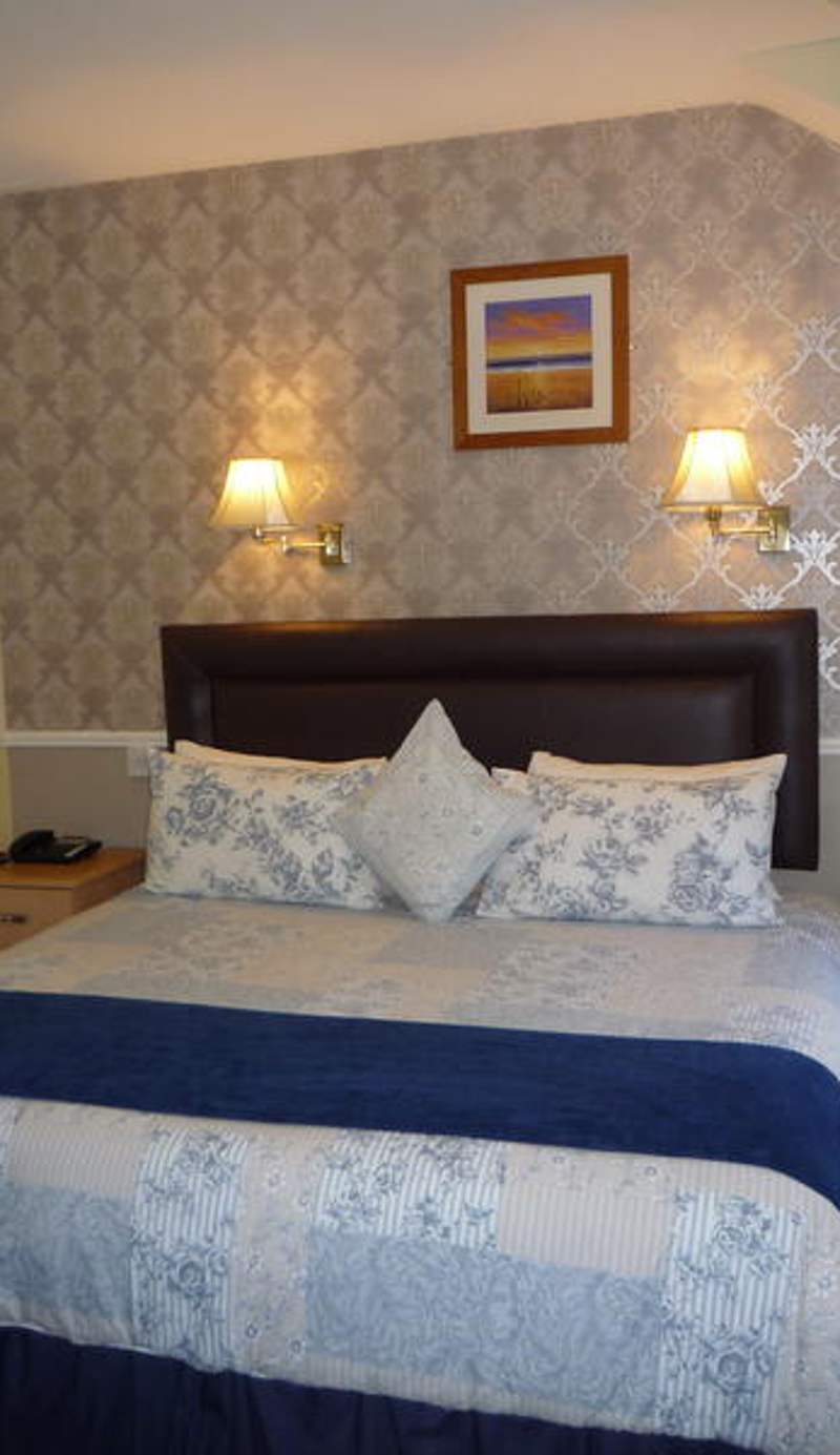 Avlon House Bed and Breakfast