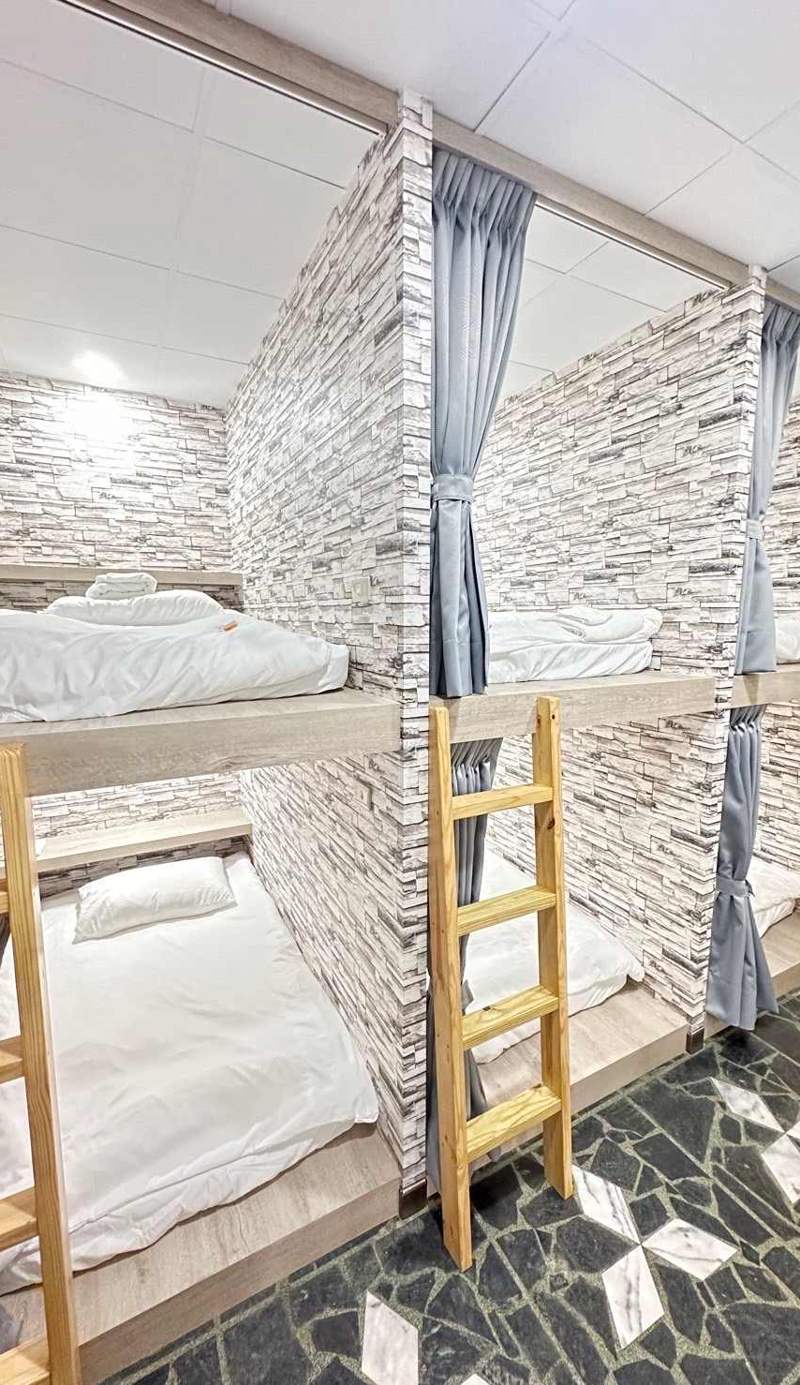 Economy Class Hostel