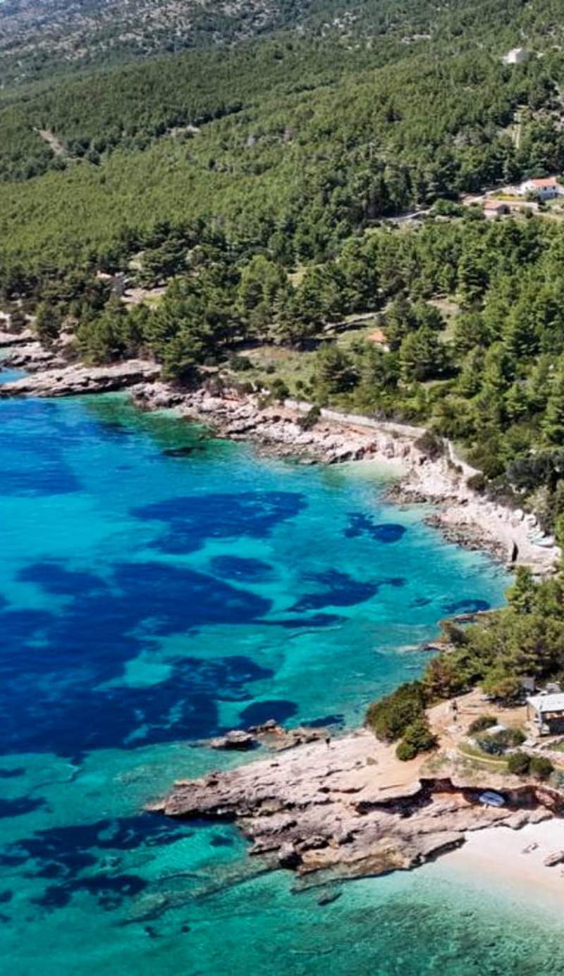 Cast Away - Eco resort