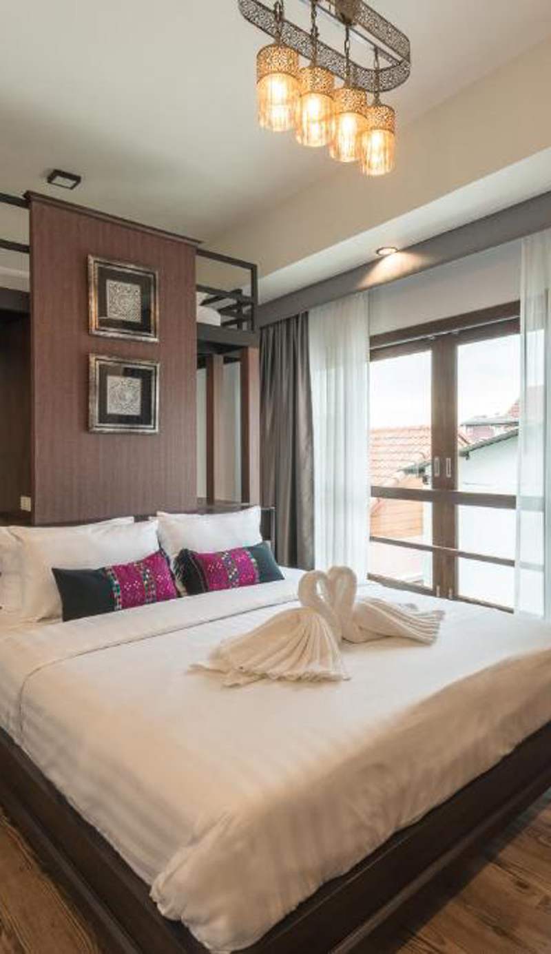 33 Poshtel