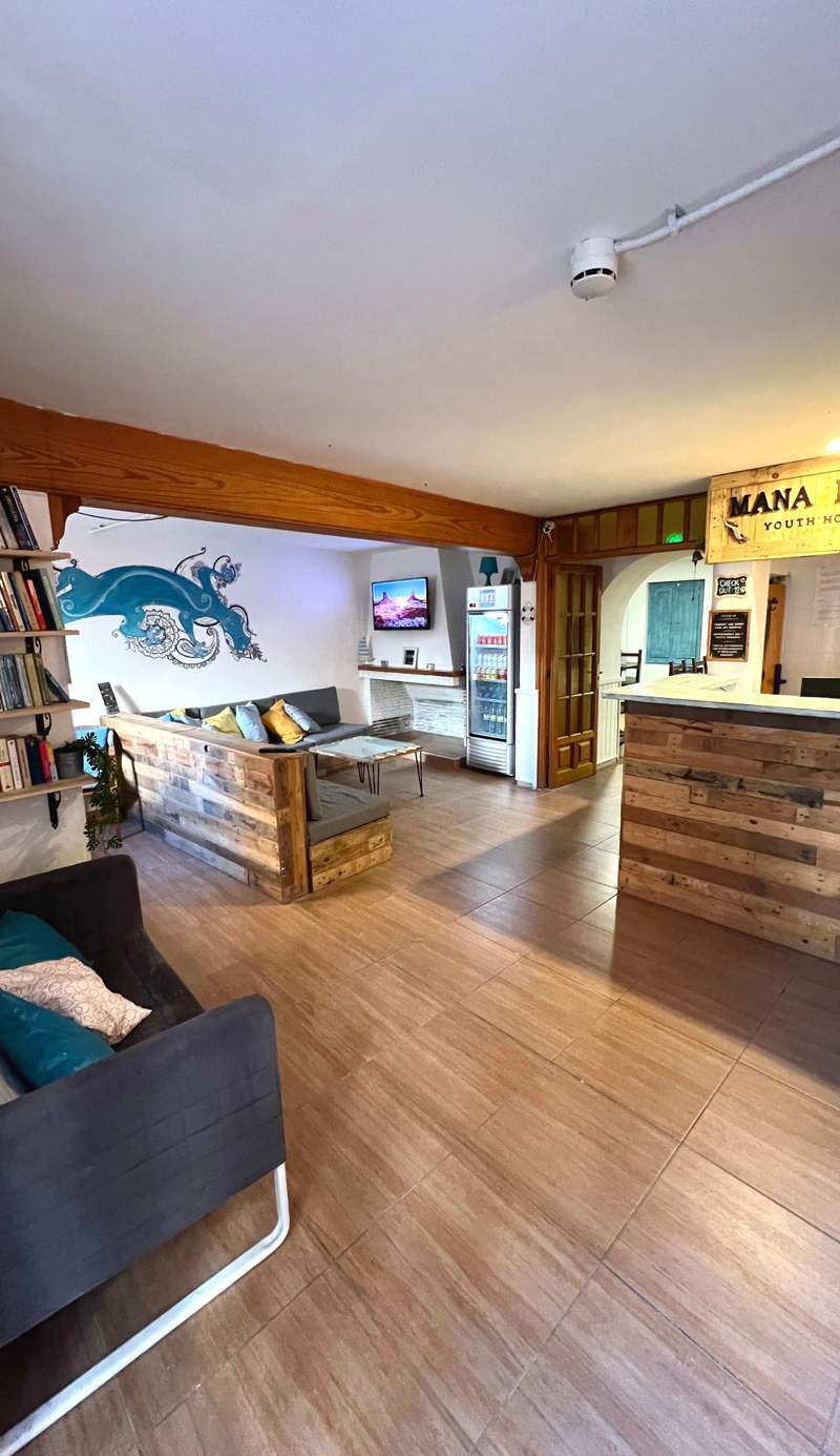 Mana Mana Hostel