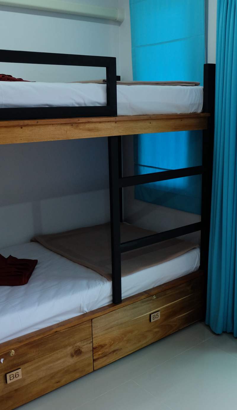 Theppahrak Hostel Khaolak