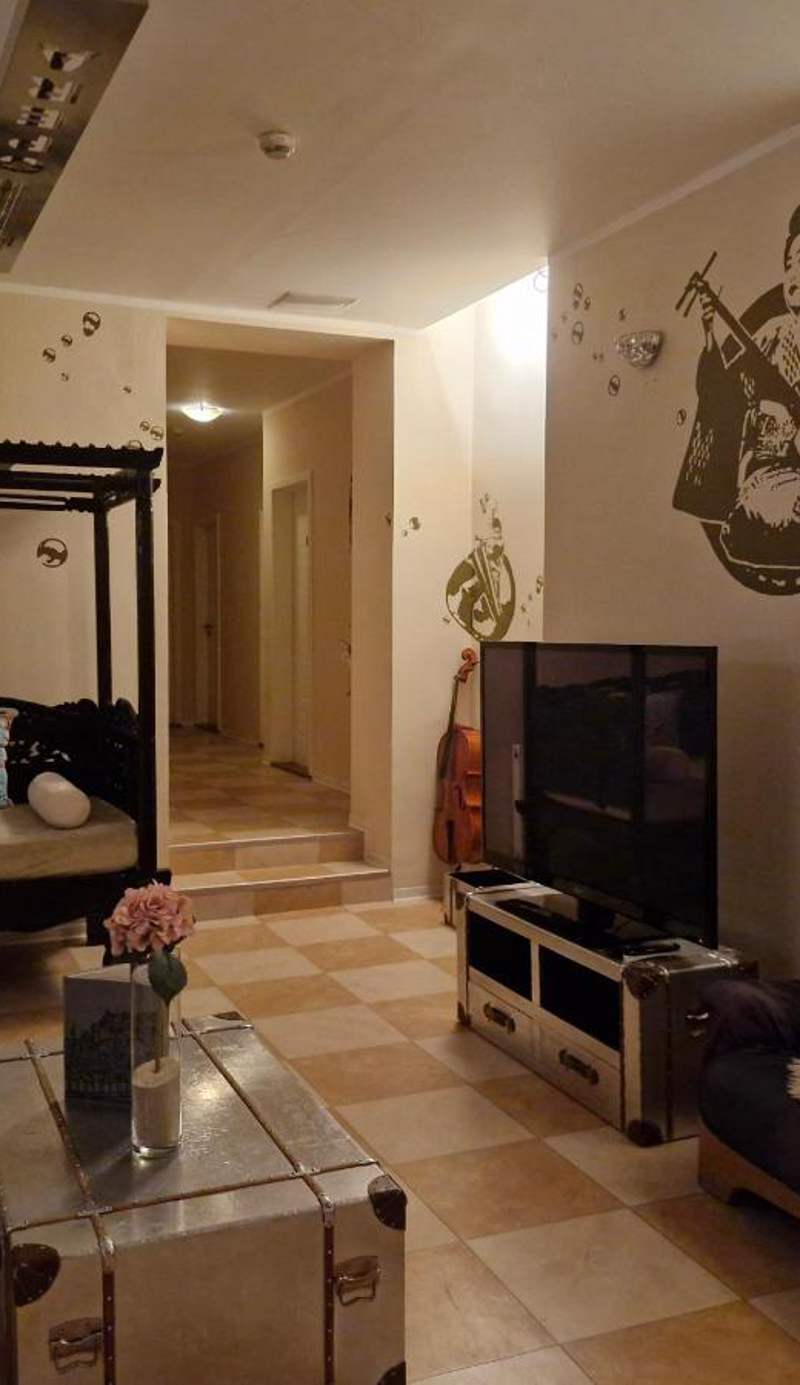 OPERA Hostel