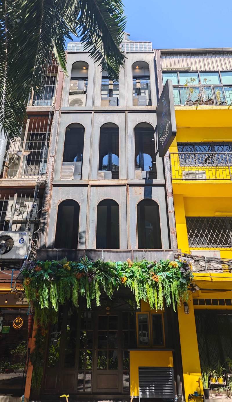 Lesbase Women Hostel