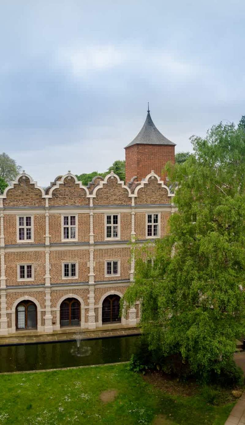 Safestay London Kensington Holland Park