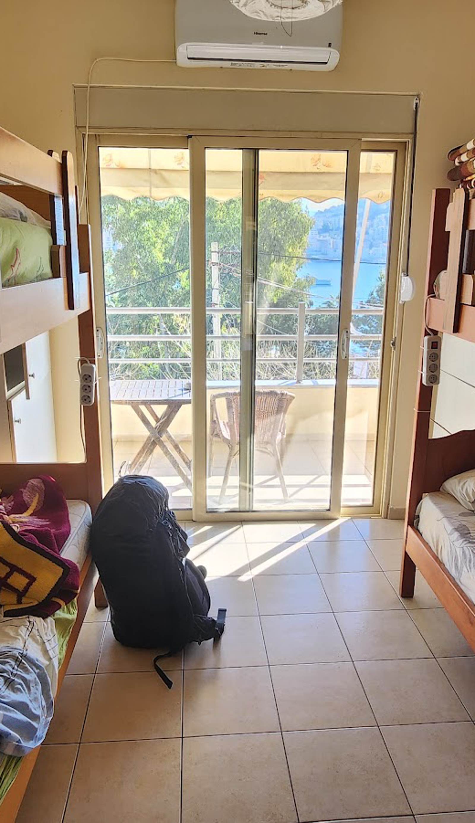 Saranda (SR) Backpackers