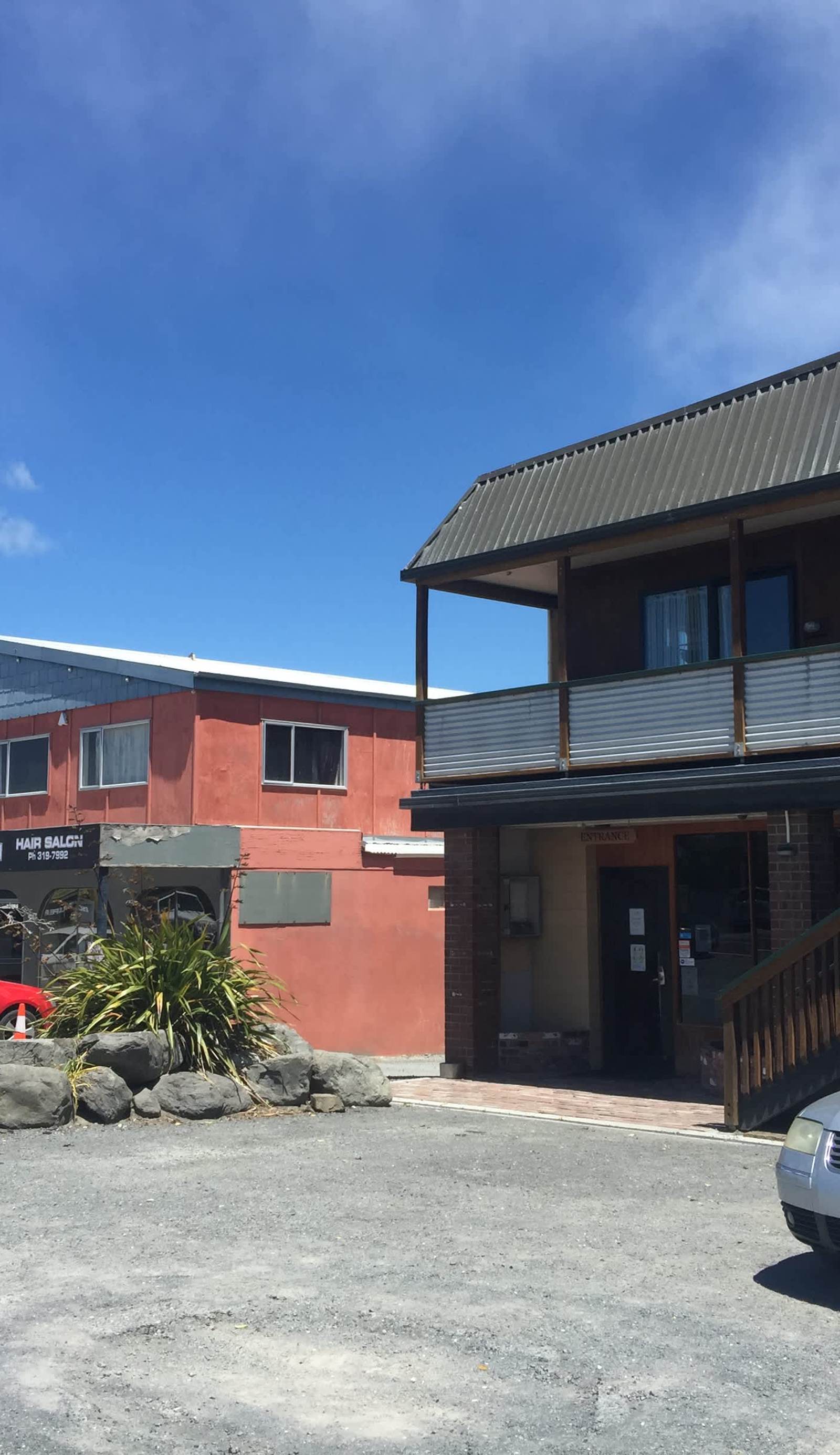 Dusky Lodge & Backpackers