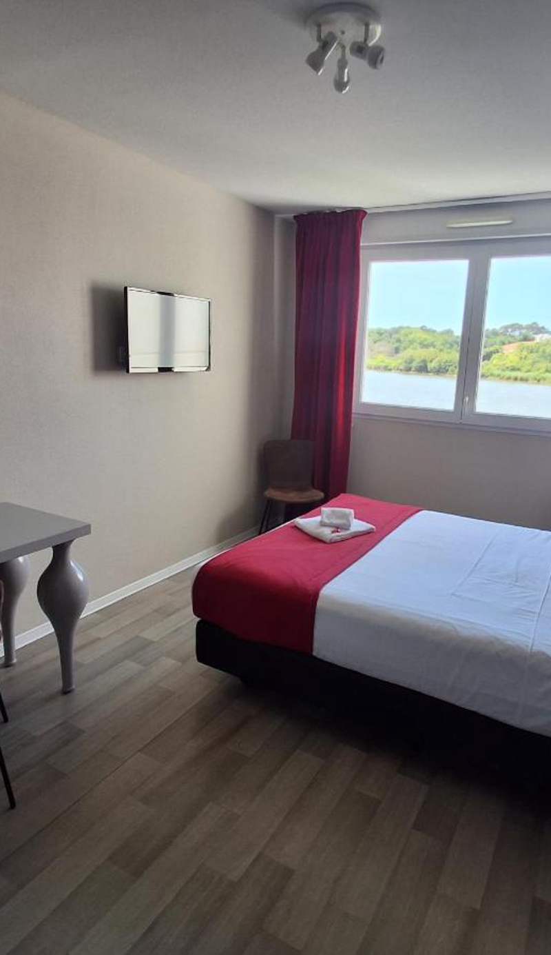 Hotel Adonis Bayonne 3*