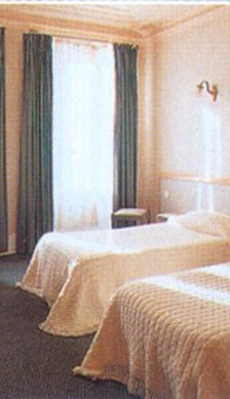 Hotel Altona**