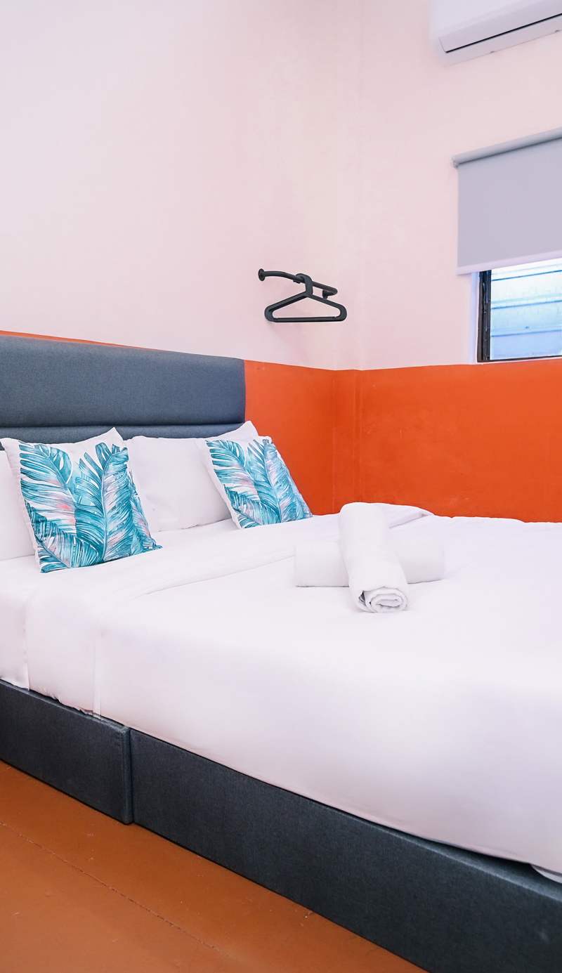 Swing & Pillows @ 75 Chulia St, Georgetown Penang