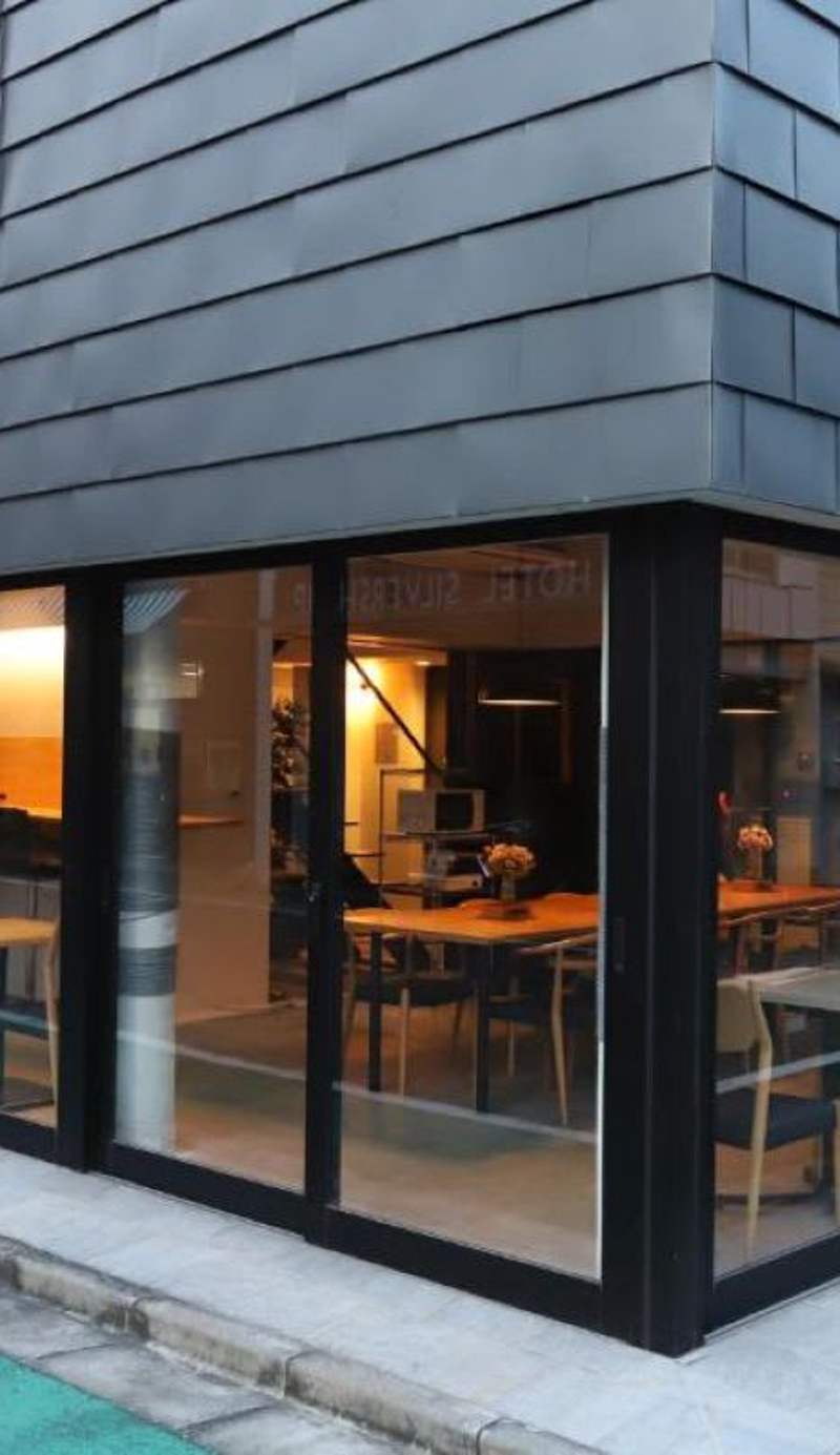 E10HOSTEL