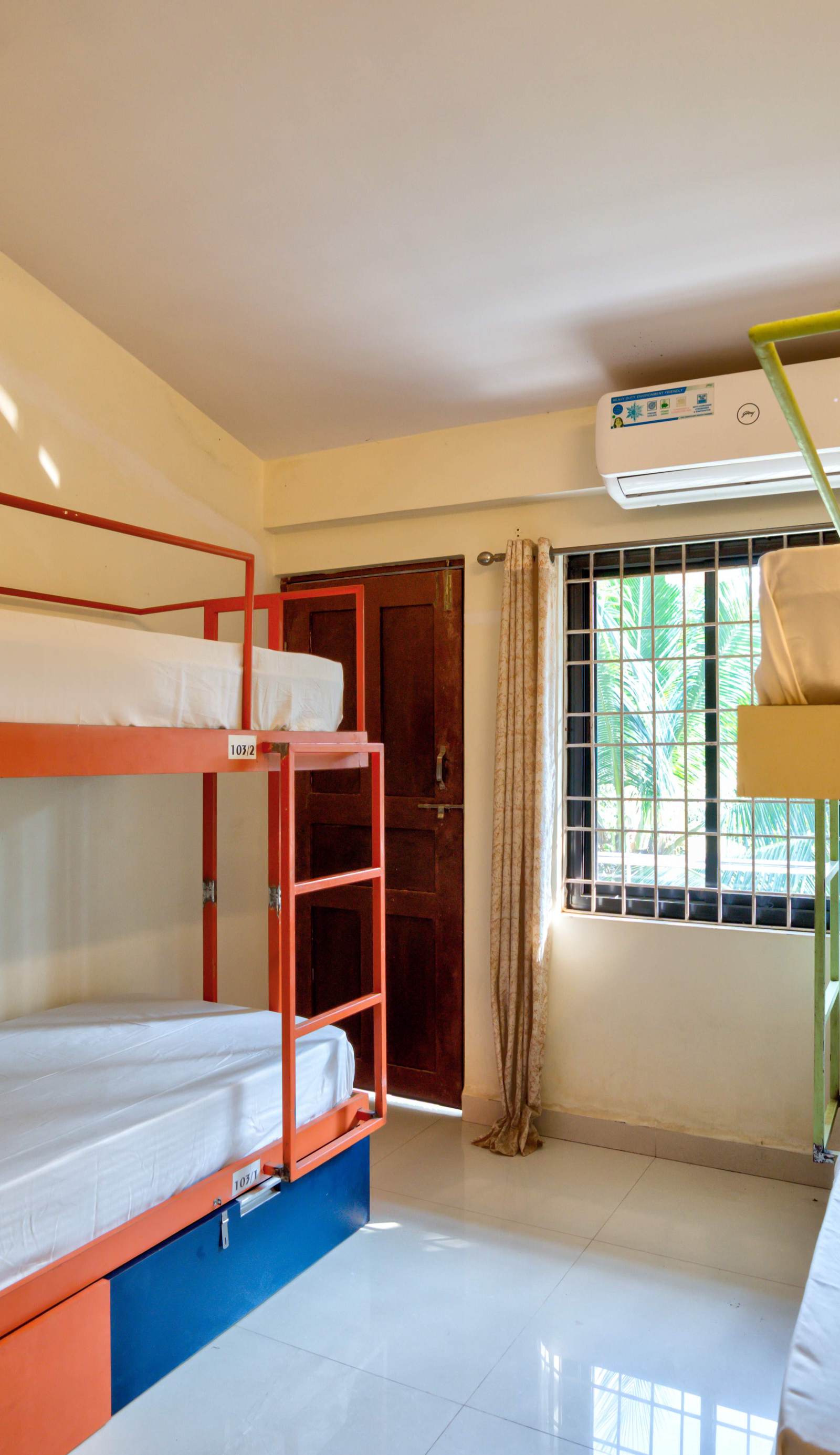 Del Hostel