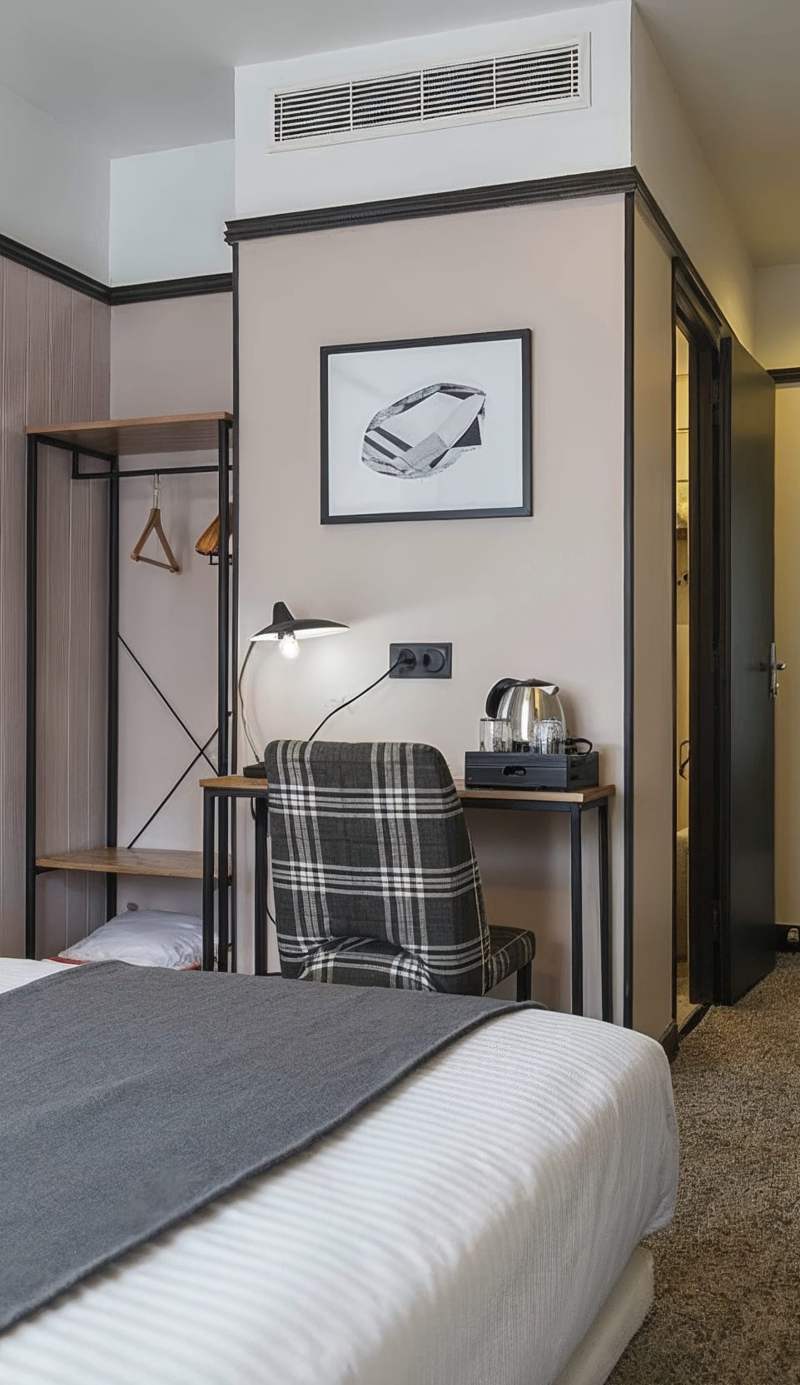 SUB HOTEL