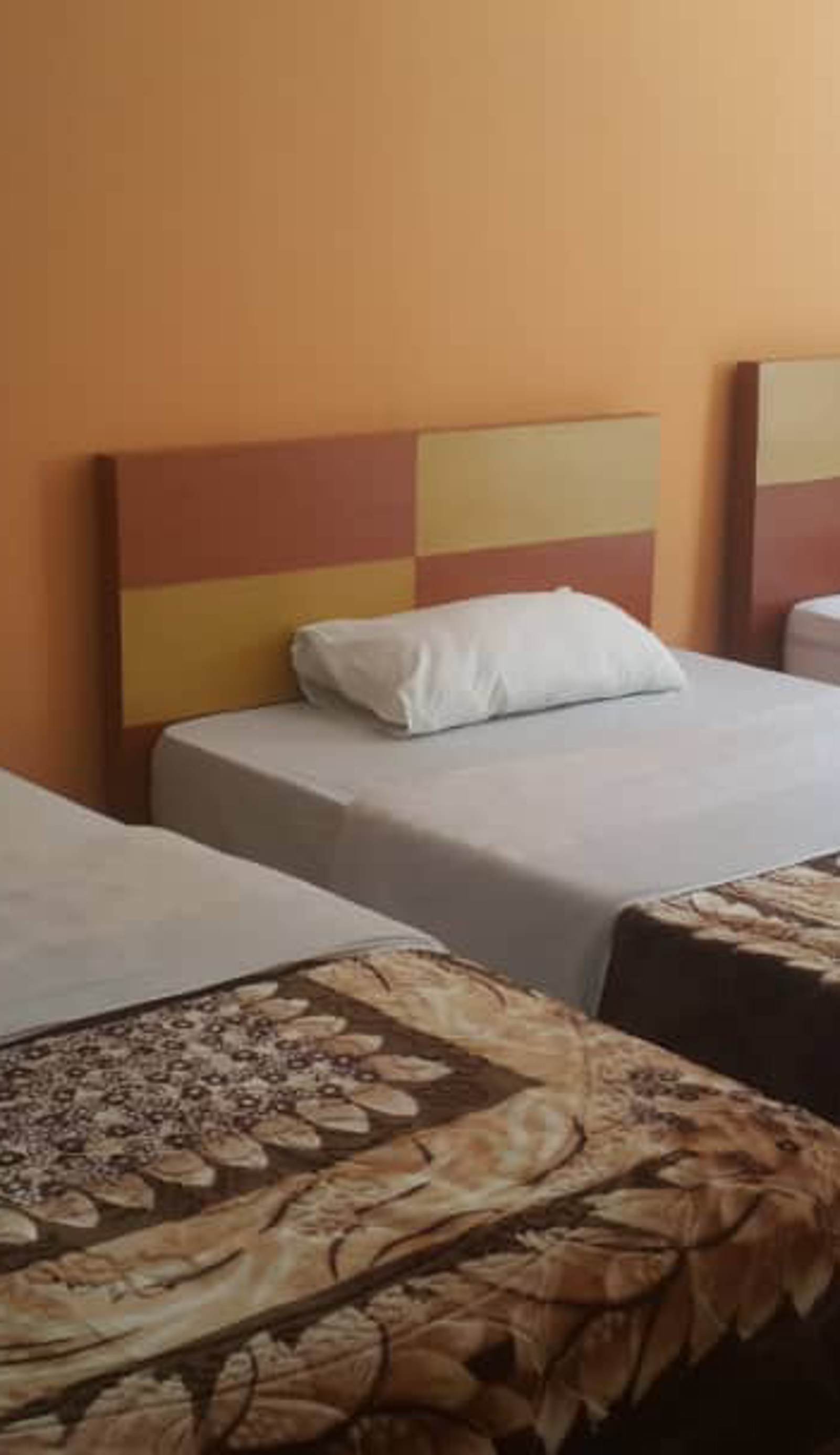 Anmut Hostel