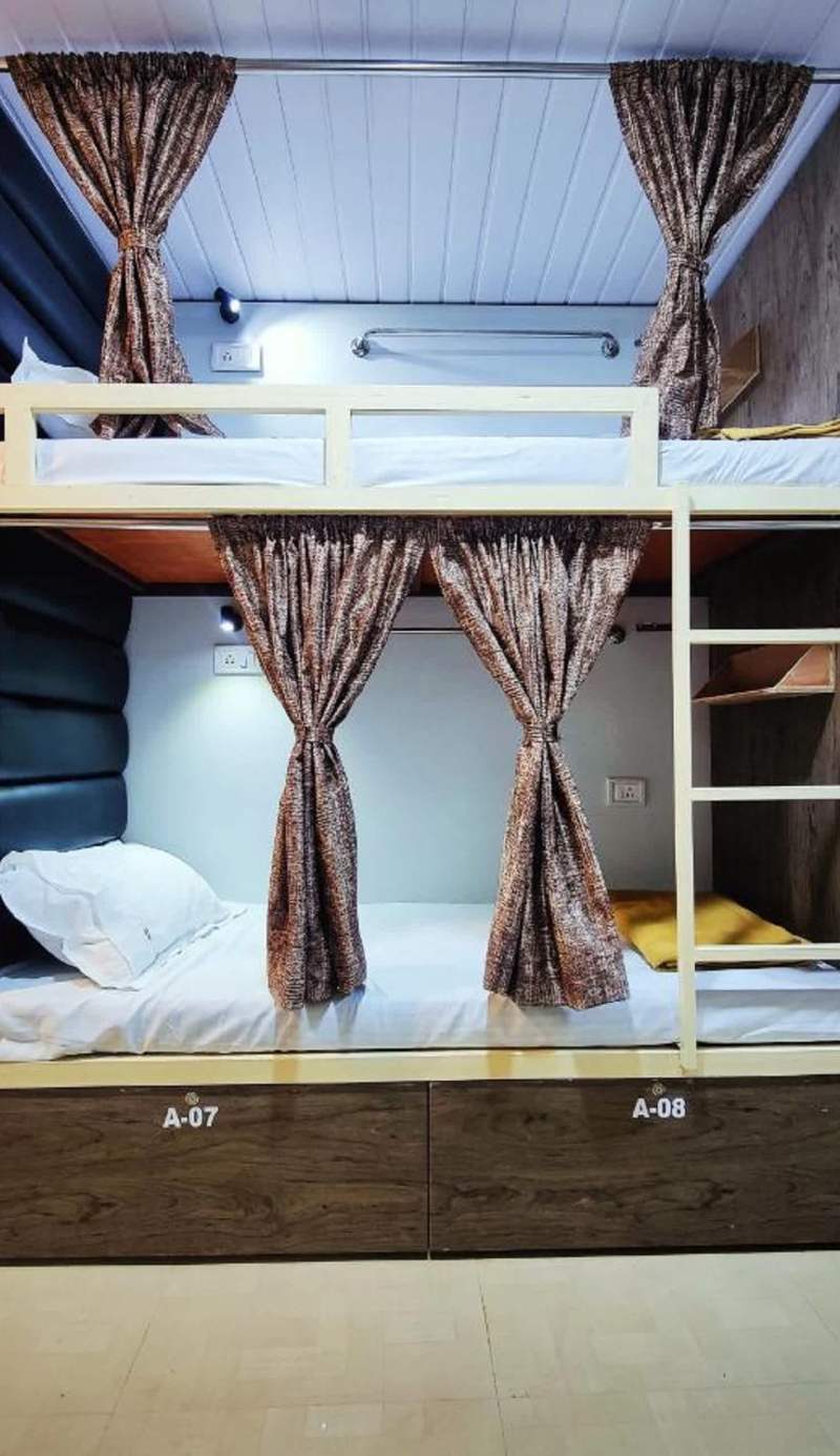 DORMITORY WORLD AC 24 HOURS