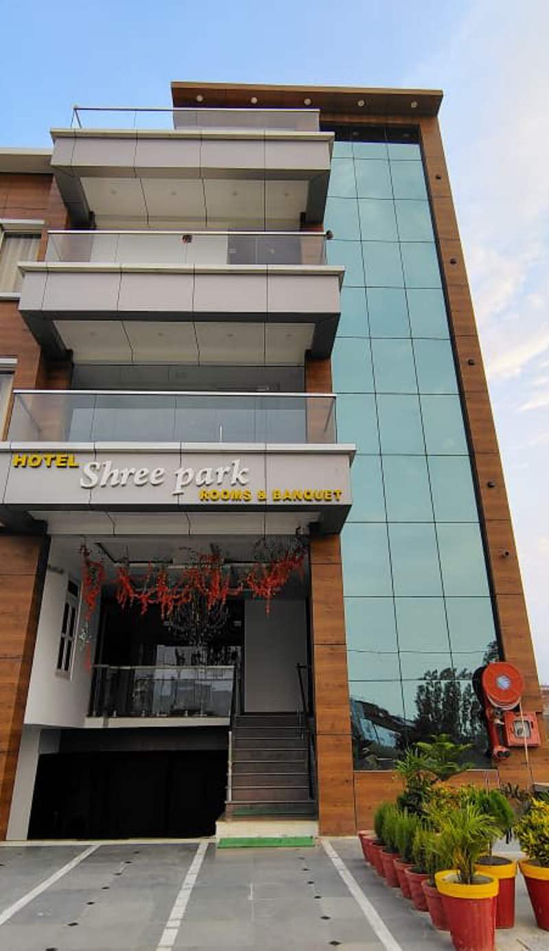 Hotel Shree Park Ayodhya