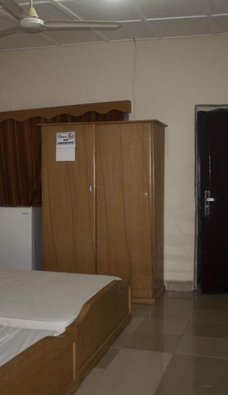 Sundowner Lodge