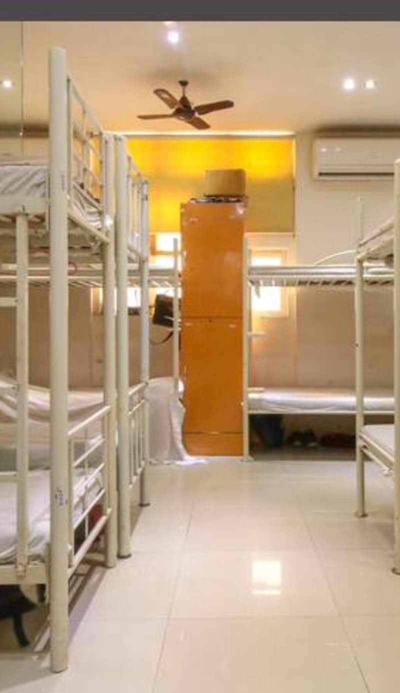 PG Hostels Backpackers Bed & Breakfast