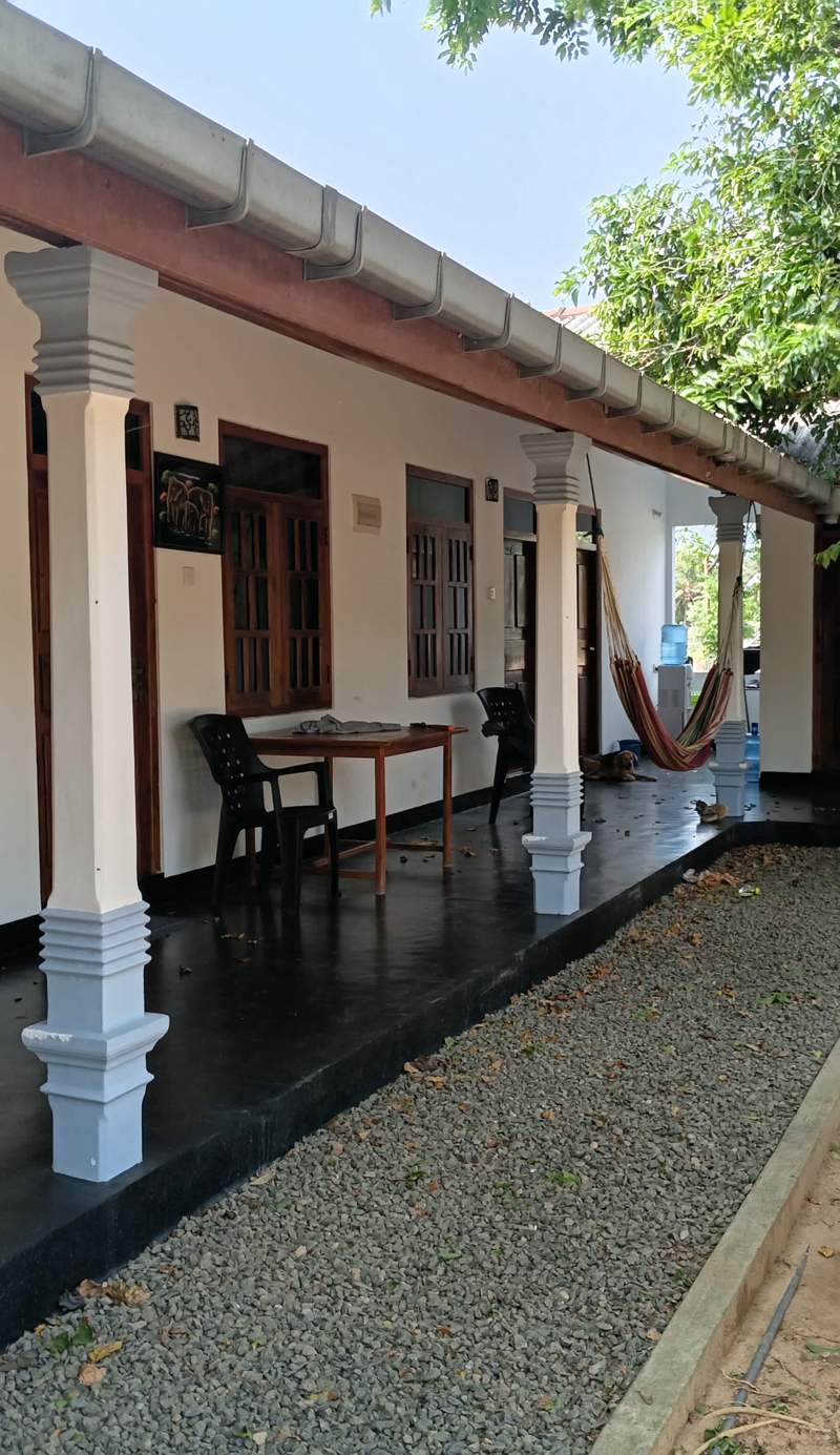 Divers Land Hostel