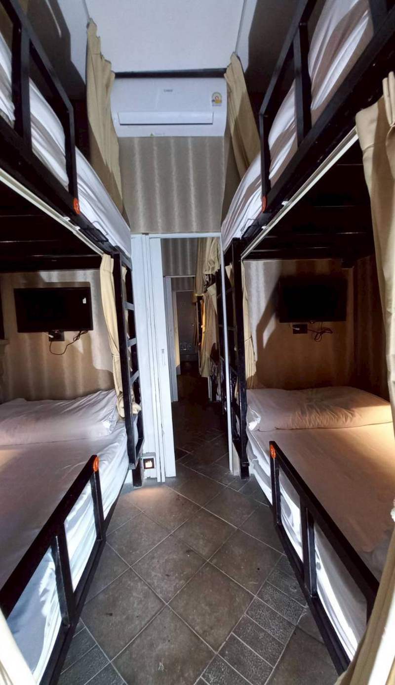 Chatuchak Hideaway Hostel