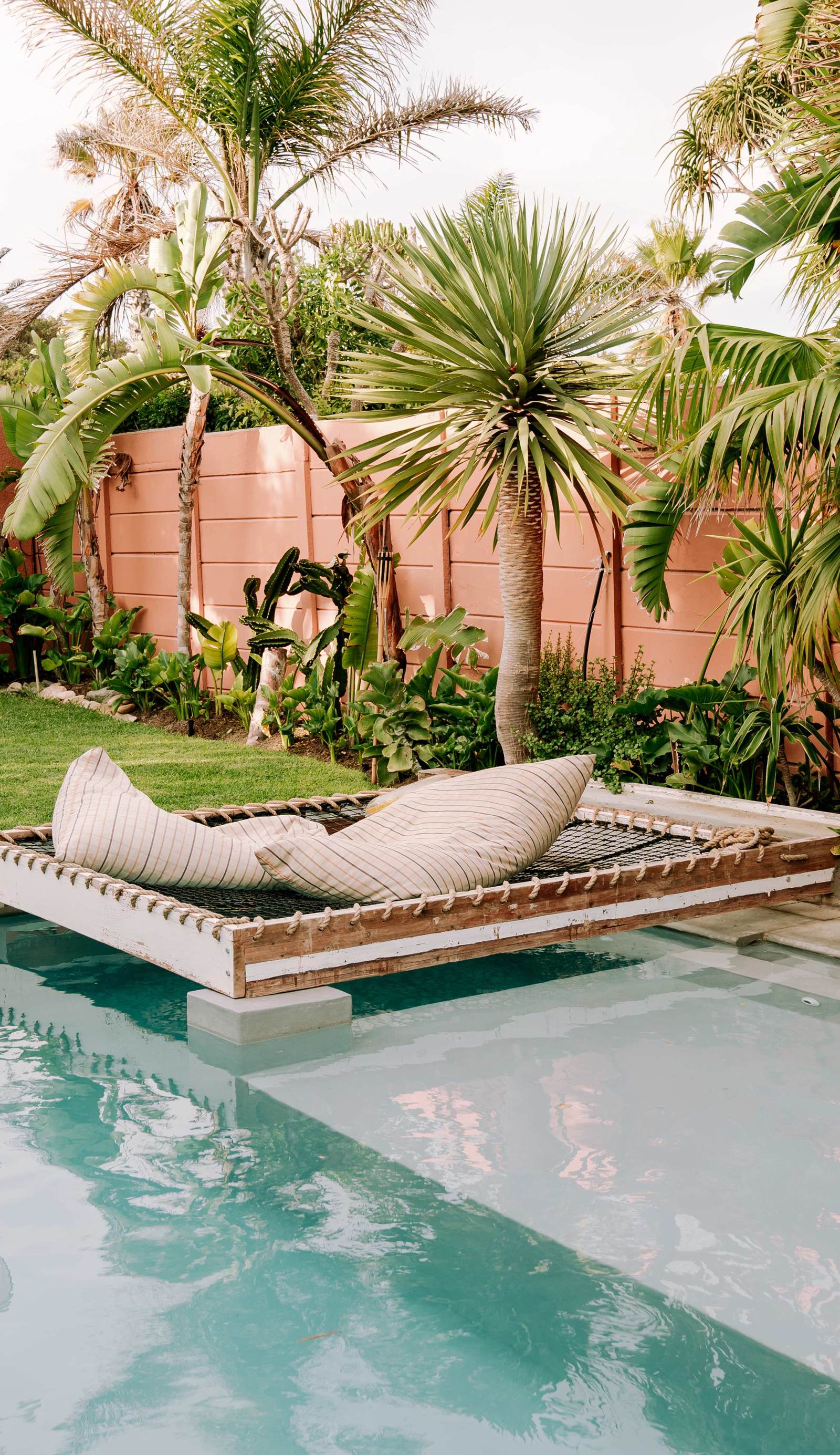 Surfers Lodge