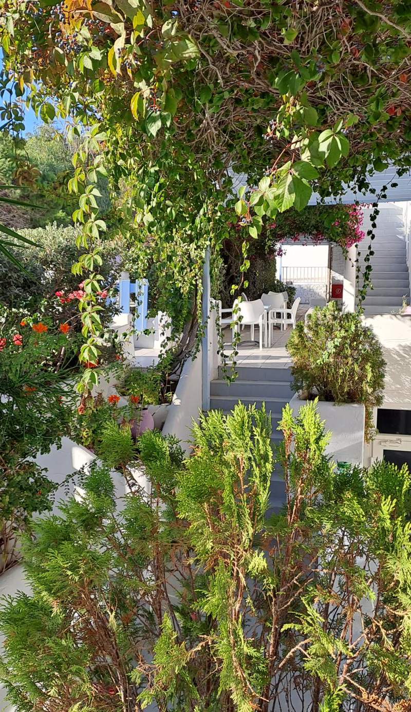 Stratos Apartments