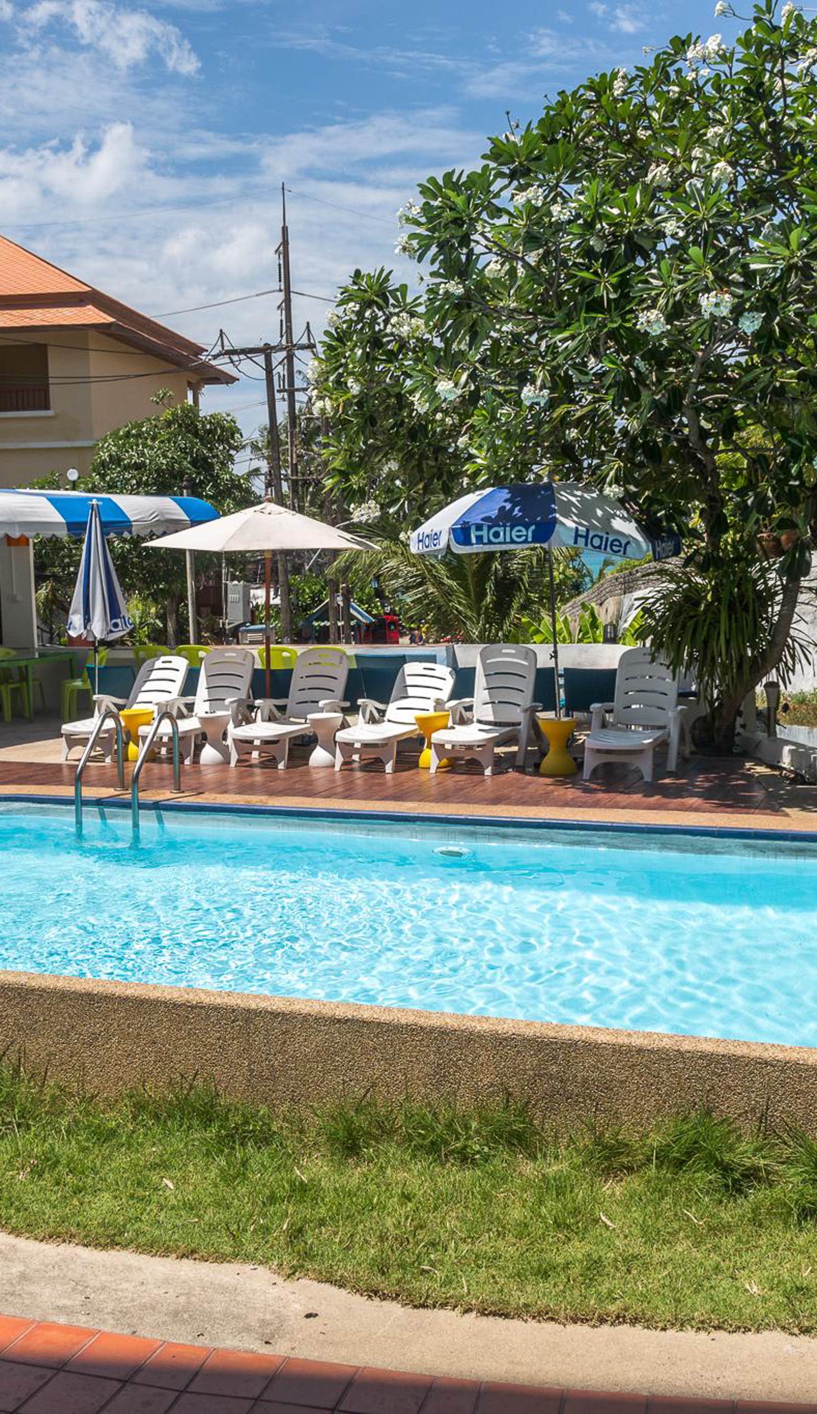 Porterhouse Beach Hotel