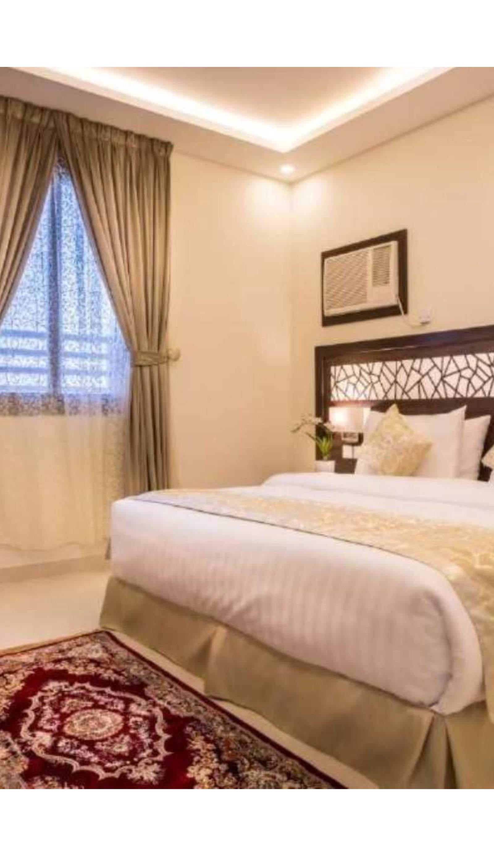 Sunday Pearl Suites