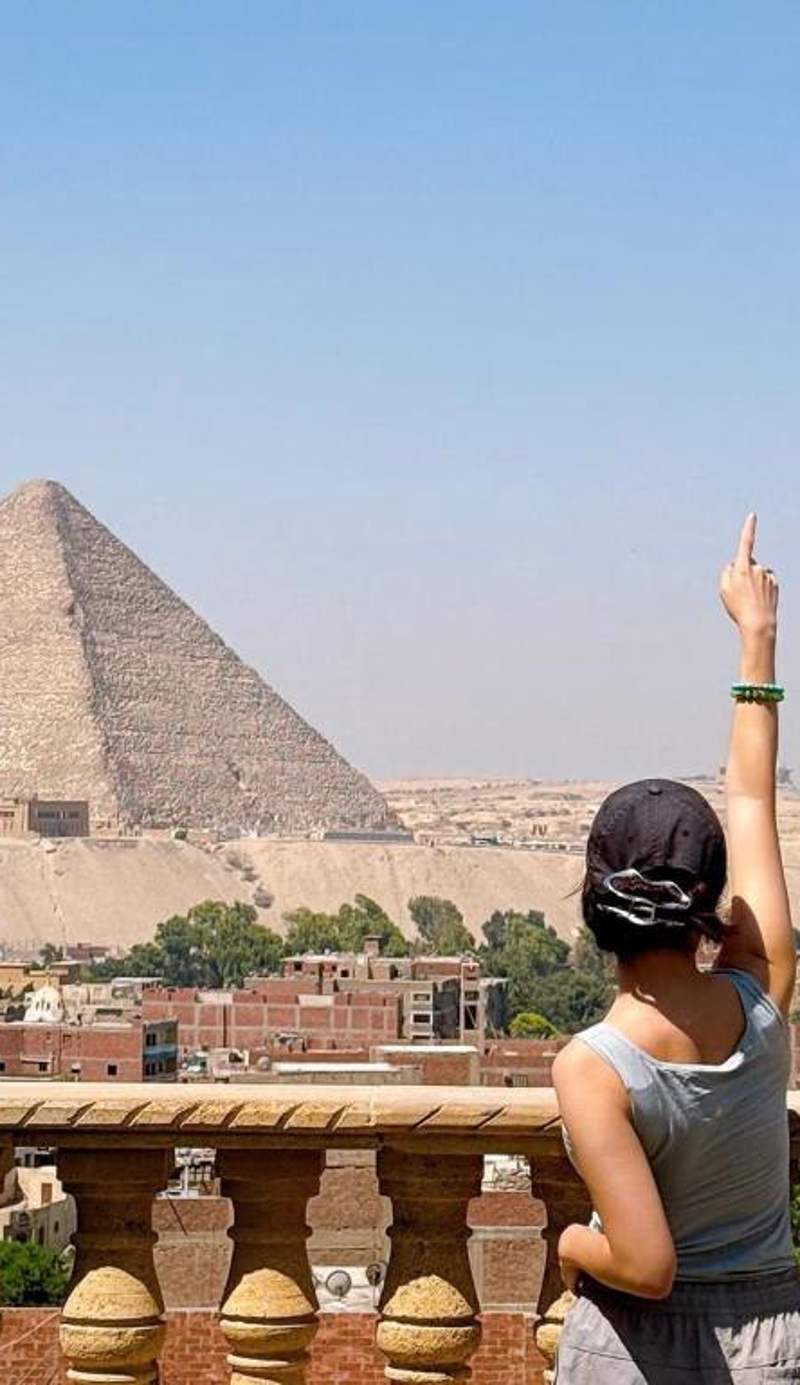 Crowne Pyramids view inn