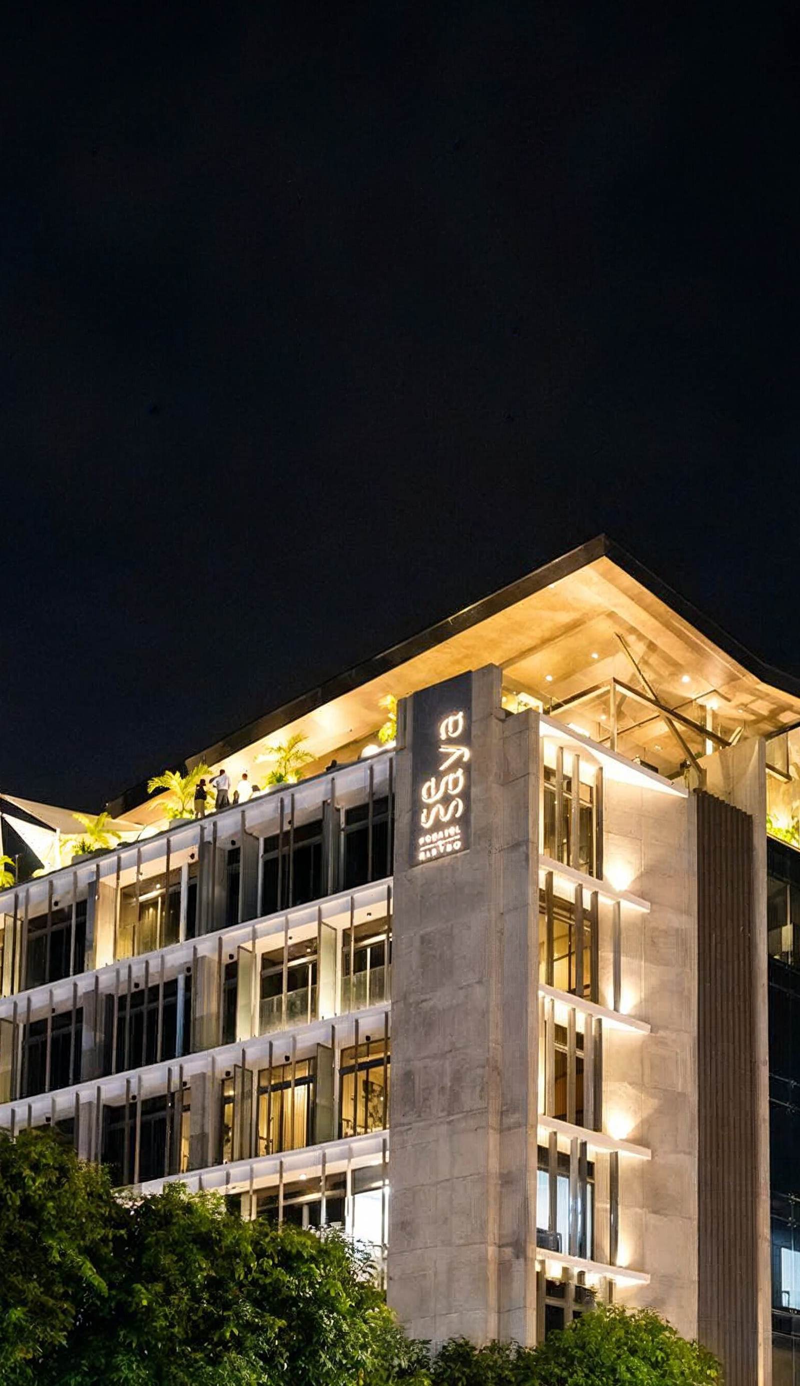 SeSaya Poshtel & Bistro