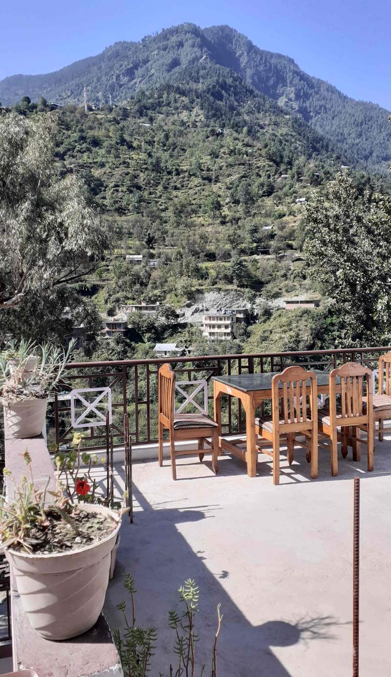 Hotel Tirthan Crest Gateway