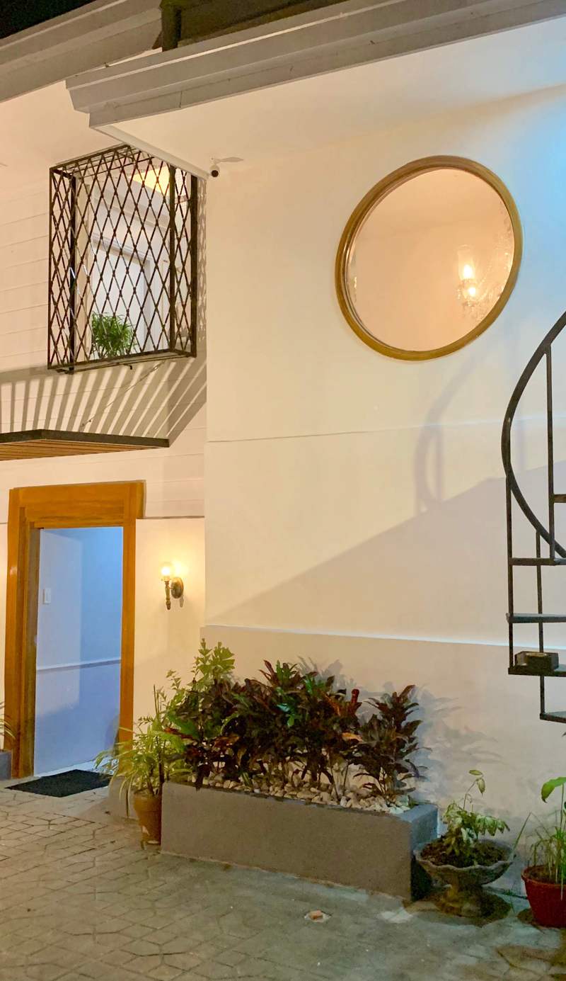 Courtyard Hotel