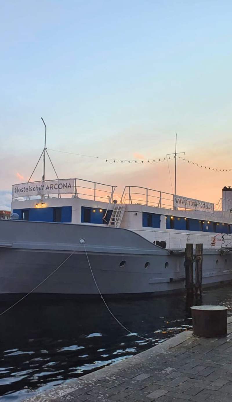 Arcona - Hostel on the Water