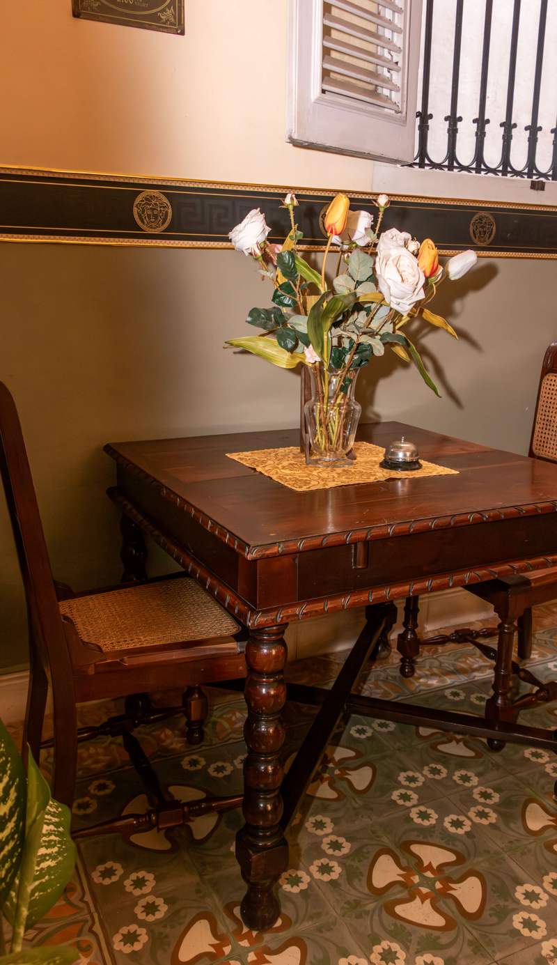 Hostal Colonial De Luca Bed & Breakfast