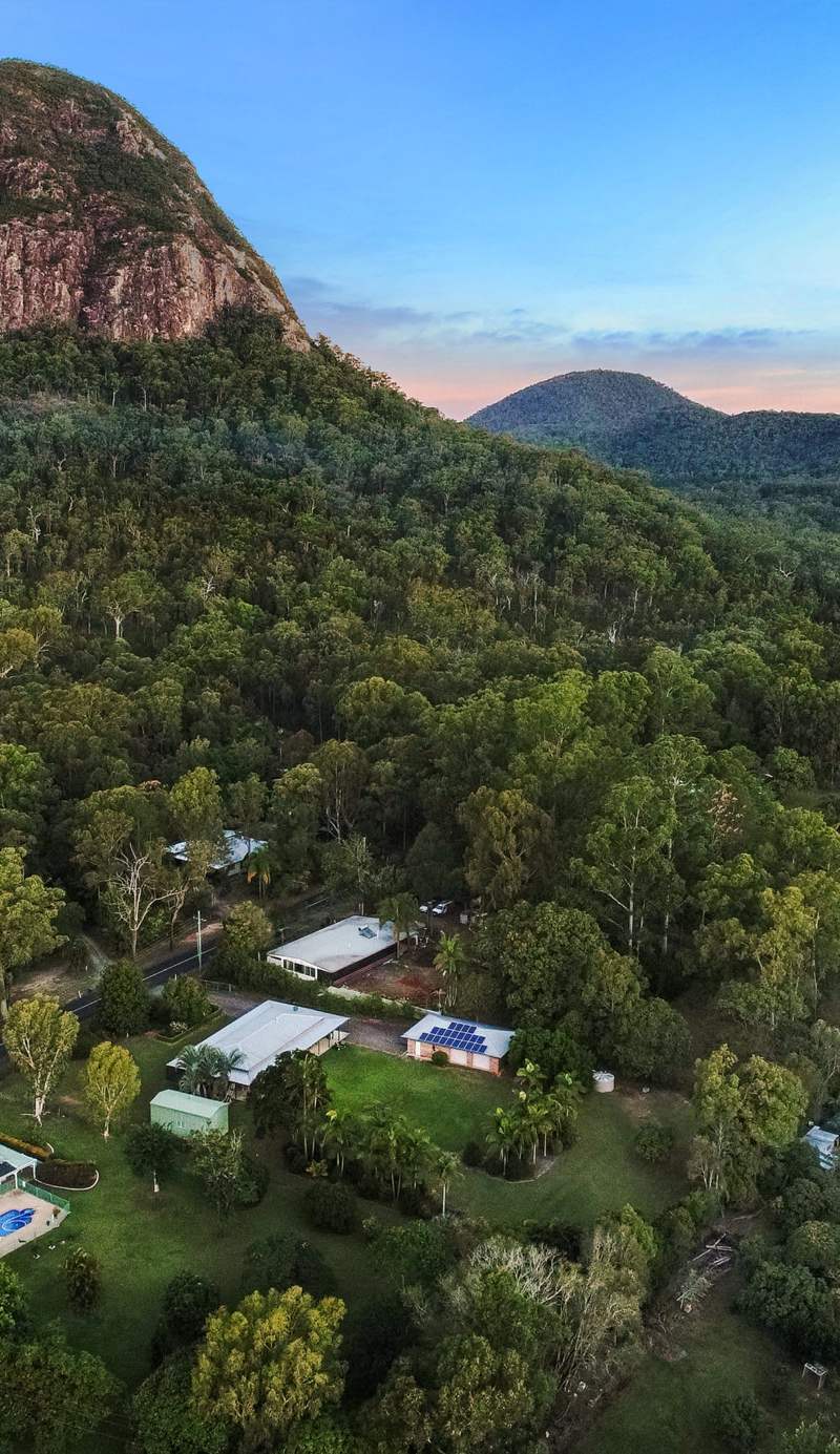 Glasshouse Mountains Ecolodge