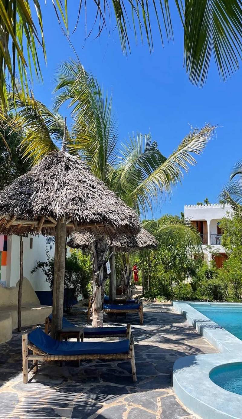 Kameleon Blue Arts Lodge