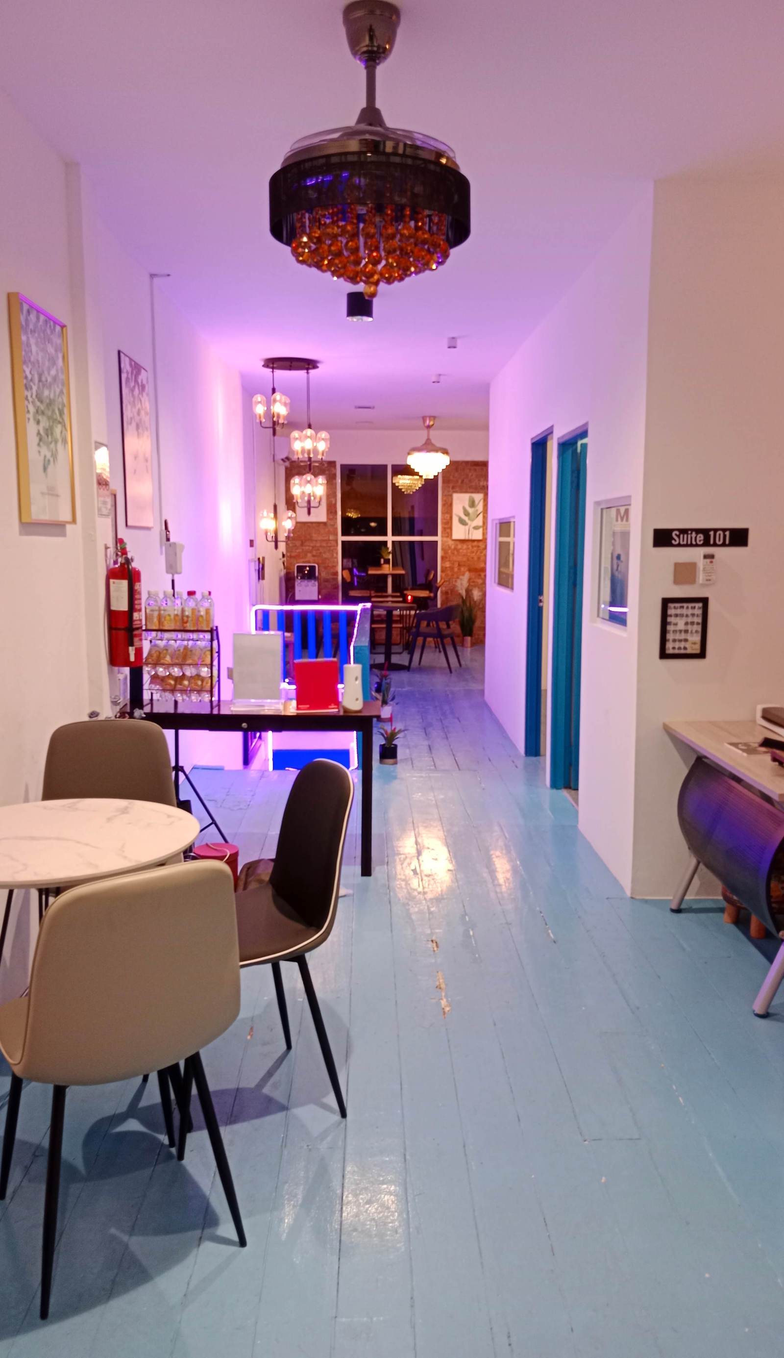 Co.Living Hostel Bandar