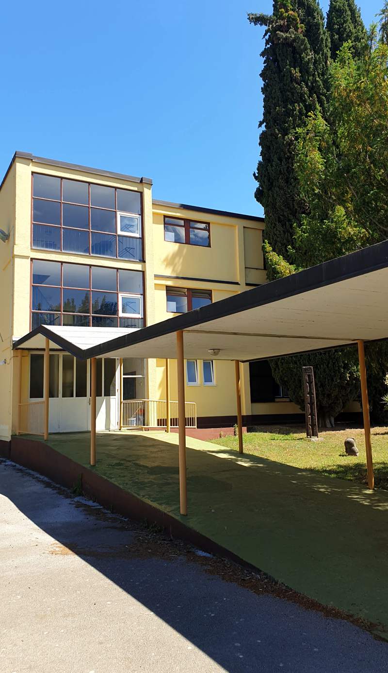 Pinesta Youth Hostel