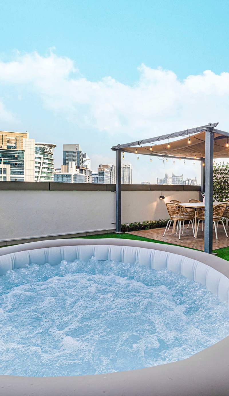 The Downtown Views Penthouse - Ideal for big groups & Families